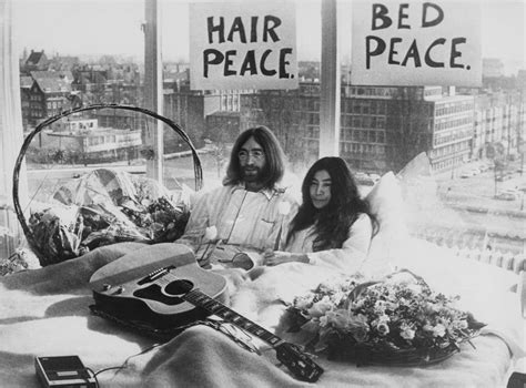 john lennon nude|The story behind John Lennon and Yoko Onos banned nude。